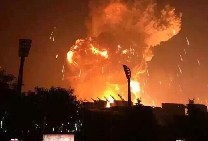 多角度还原天津滨海新区爆炸事故